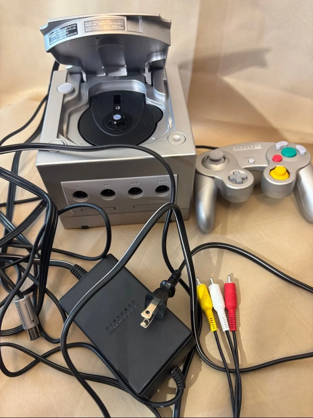 Nintendo GameCube Console with Silver Console and Controller 0096
